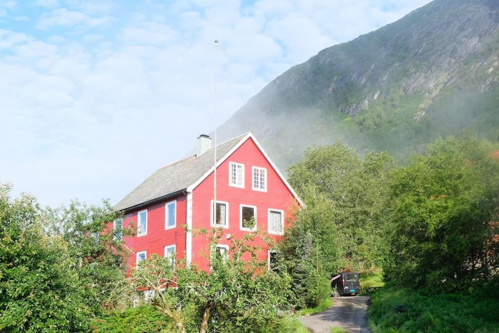 Apartment With Lake View In Jolster Årdal Exterior foto